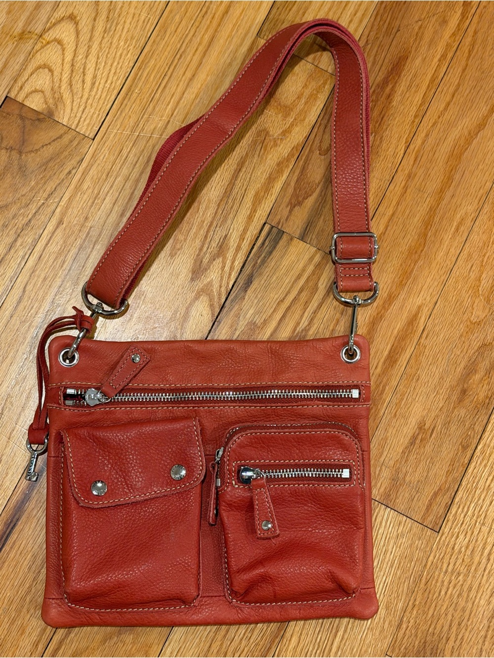 Fossil Leather Sutter Crossbody Shoulder Bag Women’s Everyday Purse Red Leather
